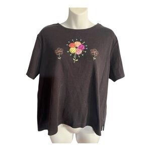 Breckenridge Black Embroidered Floral Top. Size large